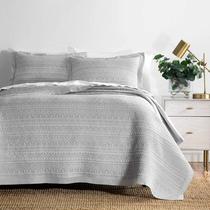 Kelzarro™ Super Soft Modern Quilt Set – King Size Bedding Collection