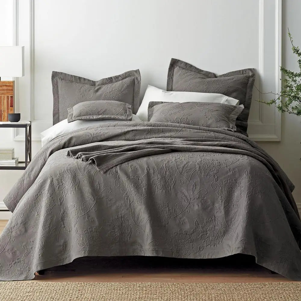 Kelzarro™ Super Soft Modern Quilt Set – King Size Bedding Collection