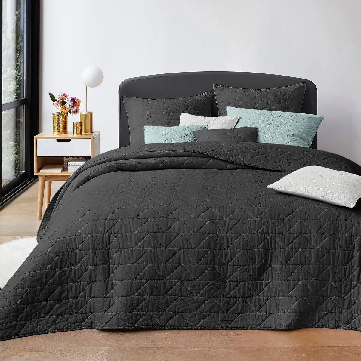 Kelzarro™ Super Soft Modern Quilt Set – King Size Bedding Collection